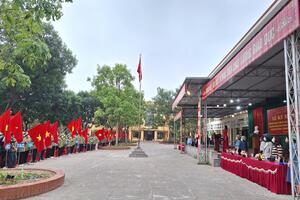 Hình ảnh Lễ kỷ niệm 79 năm ngày thành lập QĐND Việt Nam, 34 năm ngày hội Quốc phòng toàn dân và Hội thao QPAN năm học 2023 - 2024" trường THPT Tiên Lữ!
